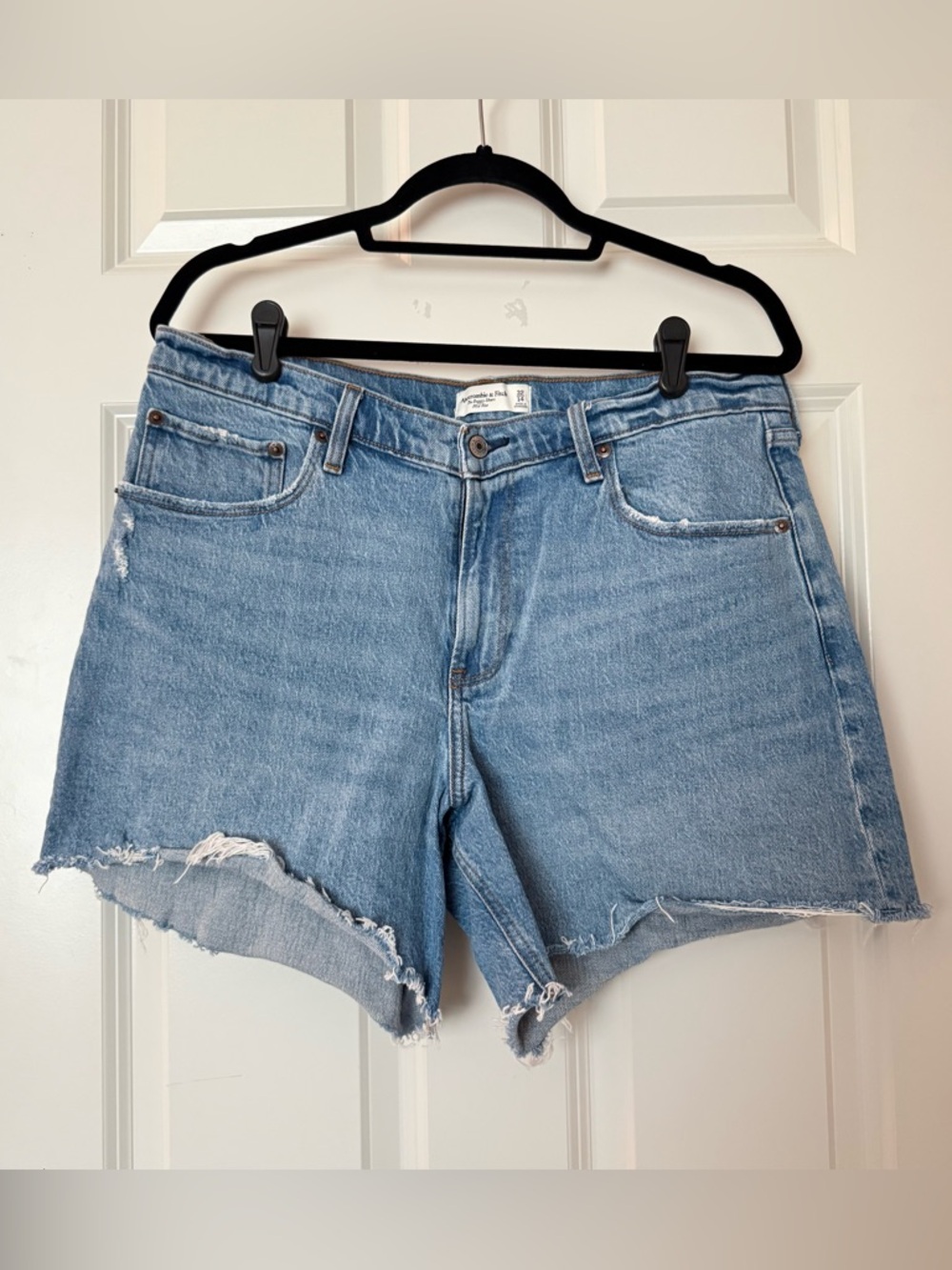 Abercrombie & Fitch Mid Rise Baggy Short